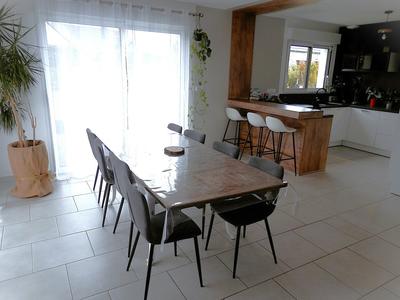 Maison - 117 m² - 6 pièces