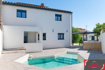 Villa - 175 m² - 7 pièces