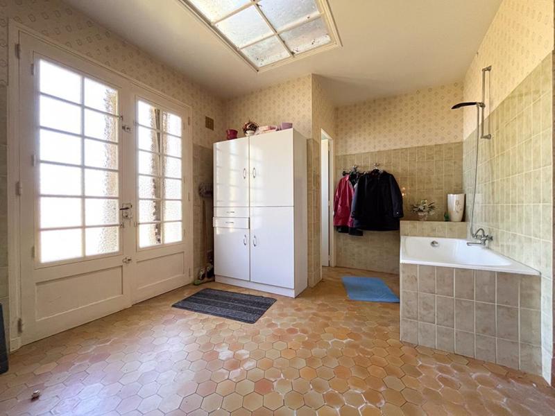 Maison - 254 m² - 11 pièces