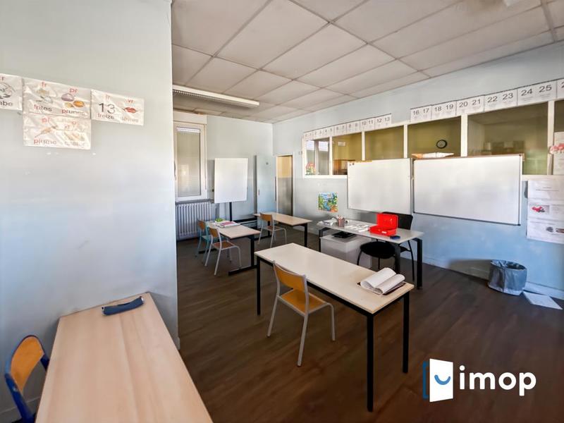 Local commercial - 590 m²