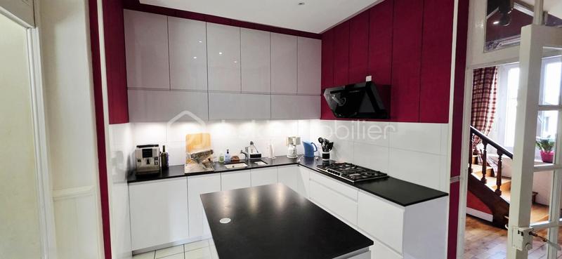 Maison en pierre - 170 m² - 7 pièces