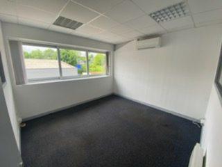 Local d'activités - 67 m² - 3 pièces