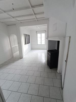 Maison traditionnelle - 71 m² - 7 pièces