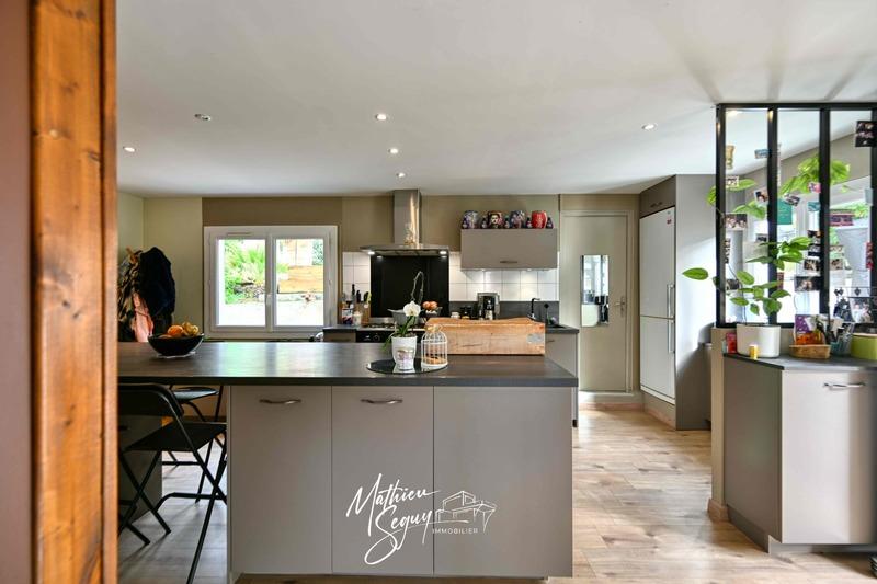 Maison - 107 m² - 5 pièces