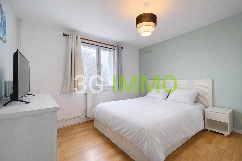 Maison traditionnelle - 172 m² - 9 pièces