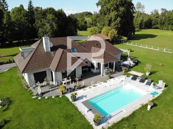 Maison - 180 m² - 5 pièces