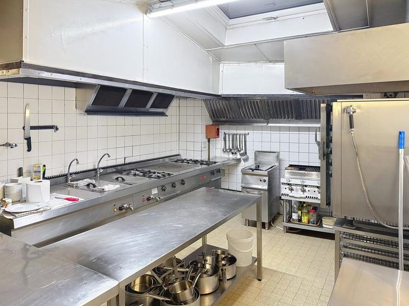 Local commercial - 850 m²