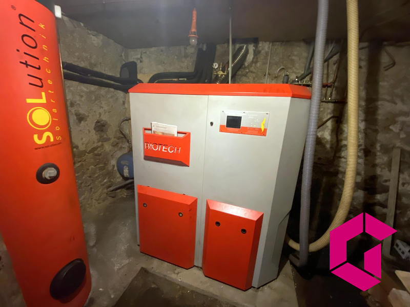 Maison ancienne - 209 m² - 8 pièces