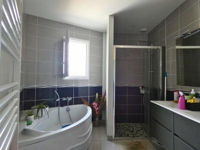 Maison - 136 m² - 5 pièces