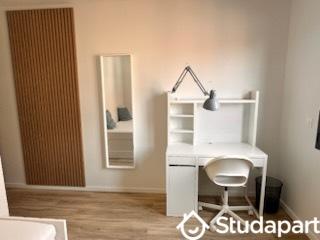 Chambre - 10 m² - 1 pièce