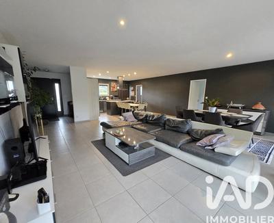 Maison - 167 m² - 7 pièces