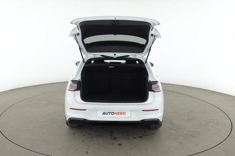 Volkswagen Golf VIII 1.5 eTSI Evo2 R-Line Dsg7 150 ch