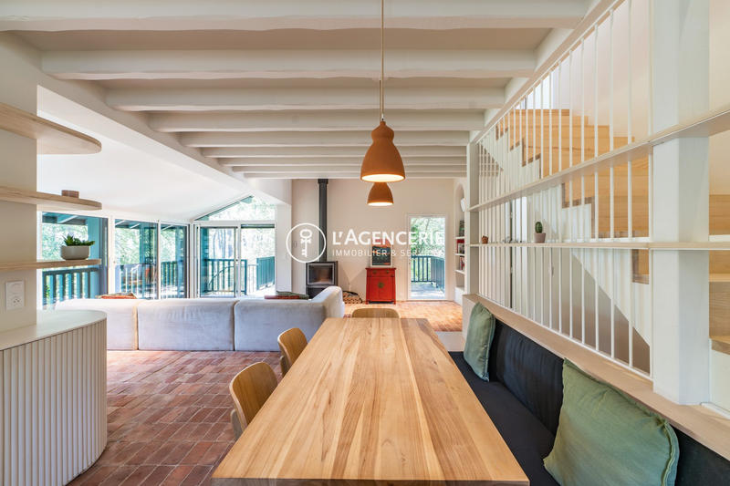 Maison - 161 m² - 5 pièces