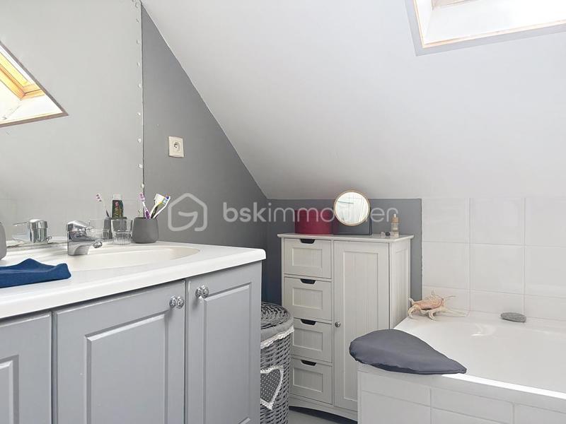 Maison traditionnelle - 153 m² - 7 pièces