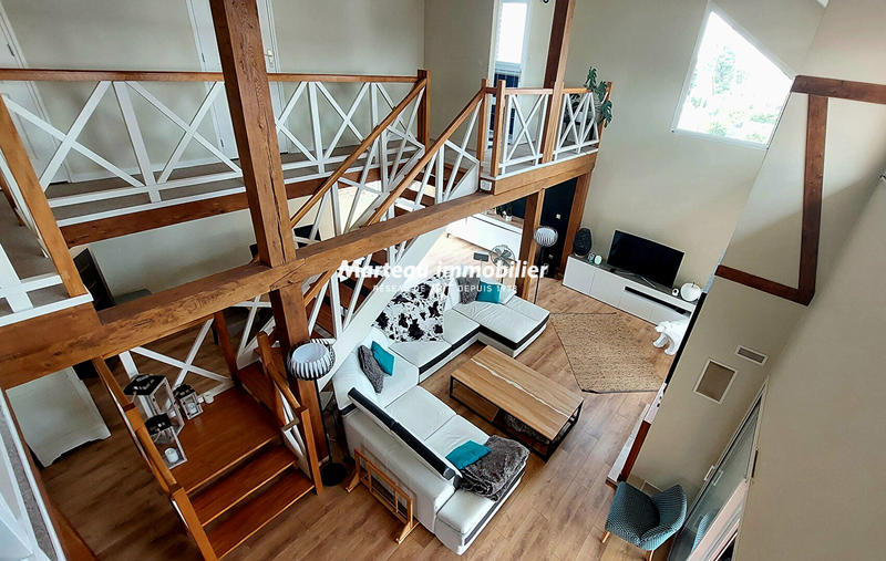 Maison - 196 m² - 6 pièces