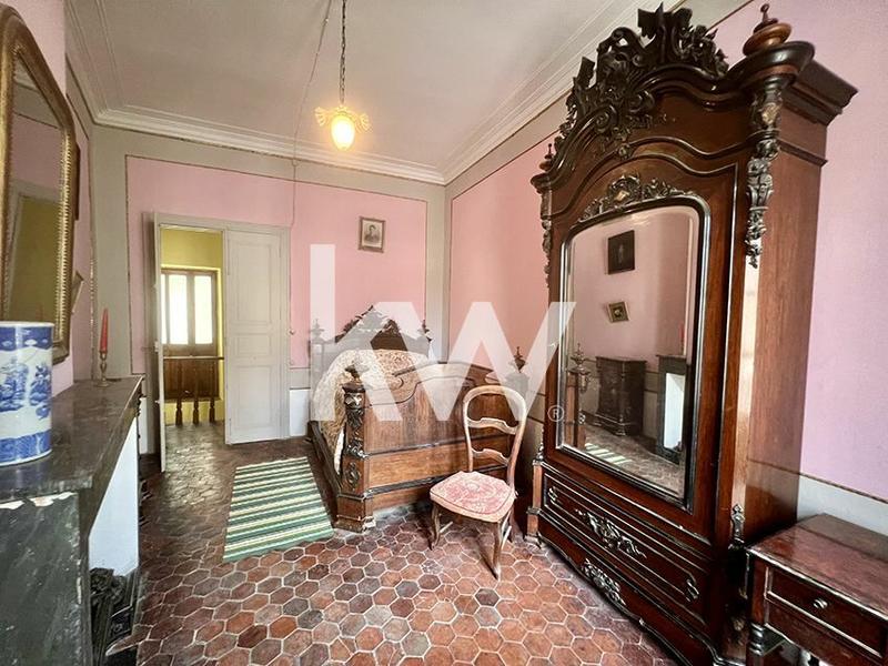 Maison - 280 m² - 5 pièces