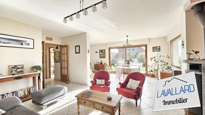 Maison - 178 m² - 8 pièces