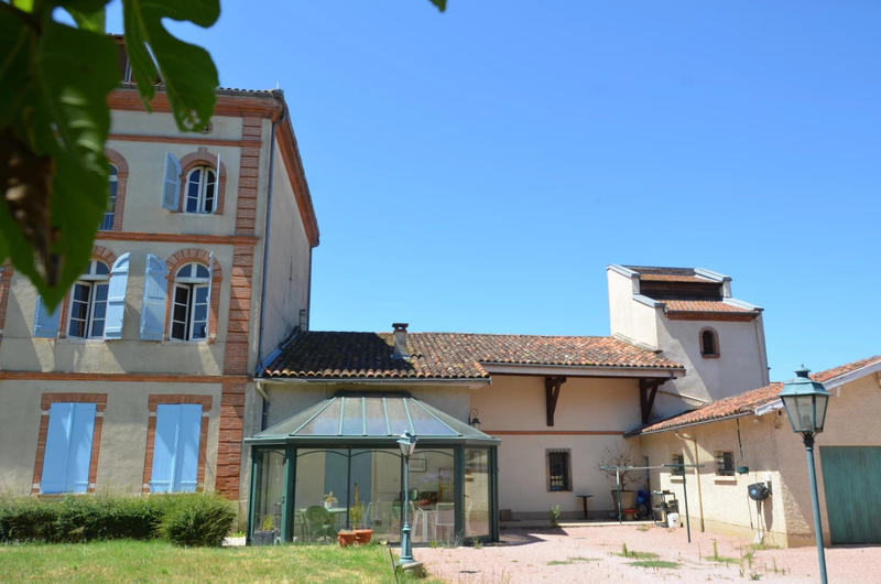 Maison - 460 m² - 20 pièces