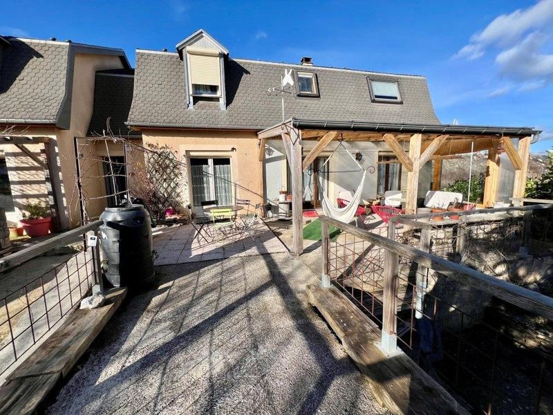 Maison traditionnelle - 150 m² - 5 pièces