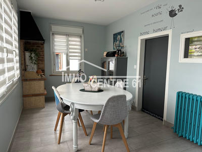 Maison - 163 m² - 9 pièces