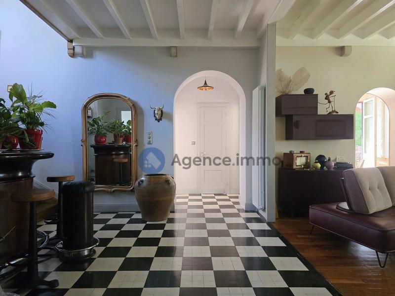 Maison - 207 m² - 6 pièces