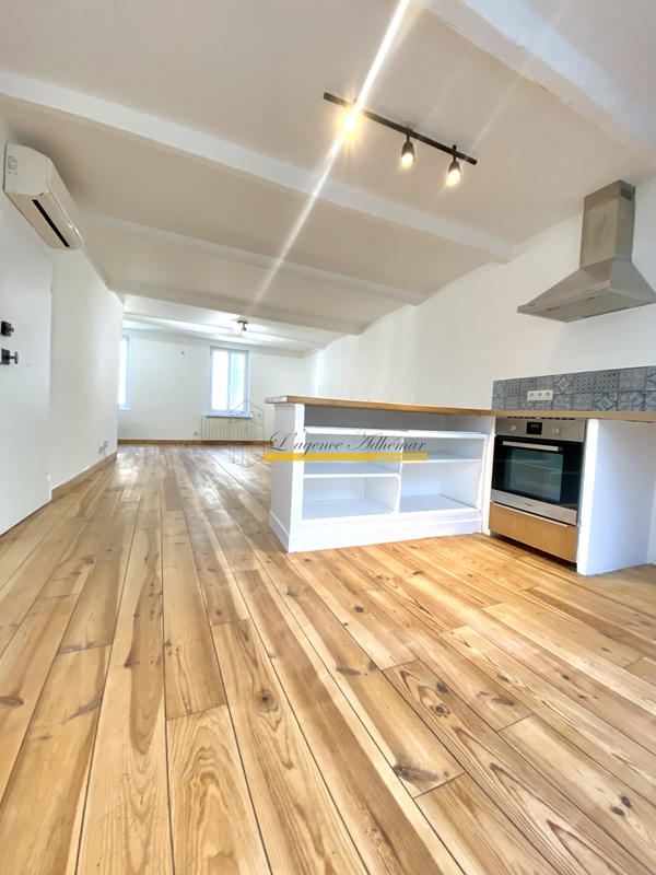 Maison de village - 90 m² - 3 pièces