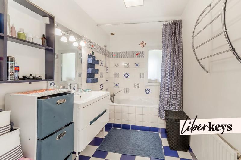 Maison - 161 m² - 6 pièces