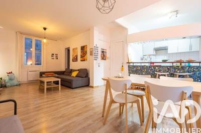 Appartement - 75 m² - 3 pièces