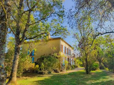 Maison - 273 m² - 7 pièces