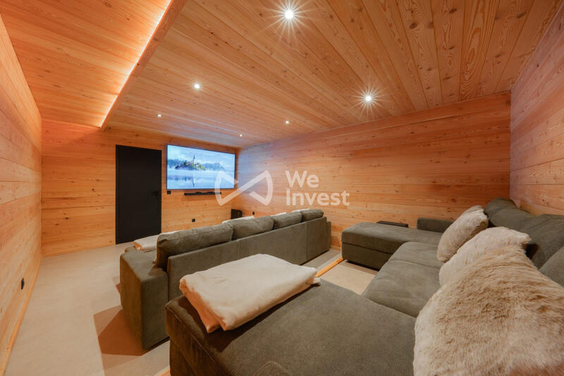 Châlet - 255 m² - 8 pièces