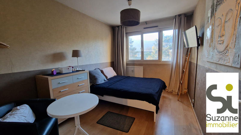 Appartement - 93 m² - 5 pièces