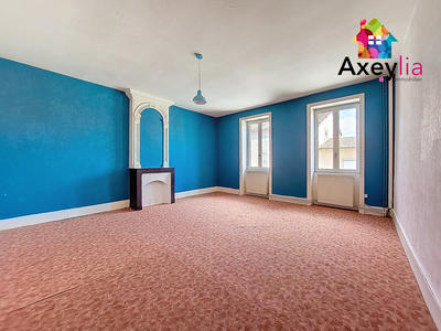 Maison de village - 205 m² - 10 pièces