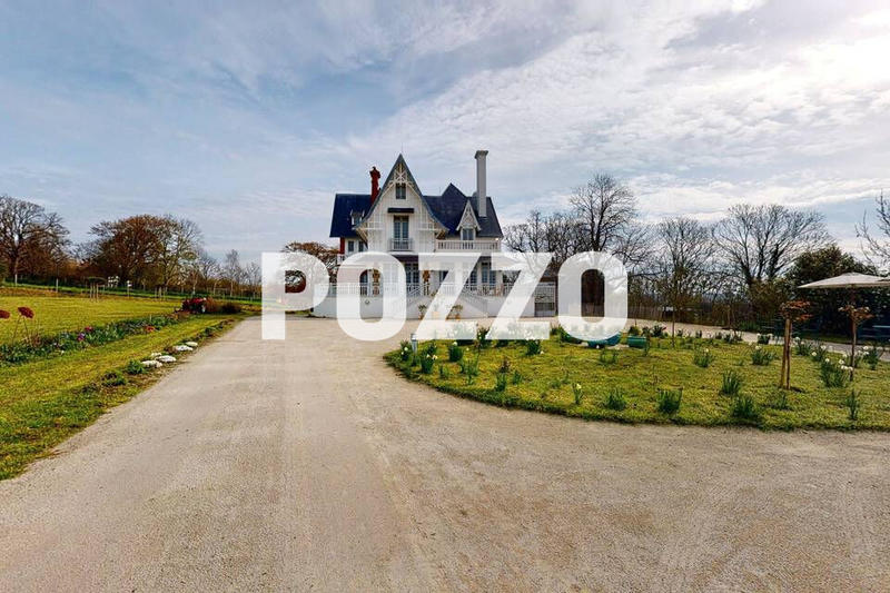 Maison - 700 m² - 15 pièces