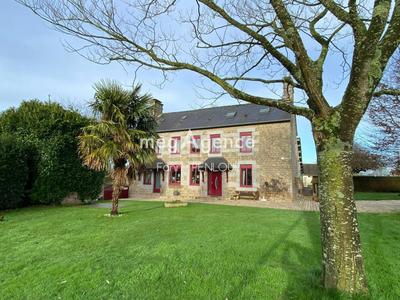 Maison - 180 m² - 7 pièces