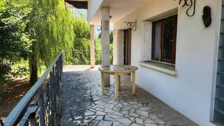 Maison - 170 m² - 5 pièces