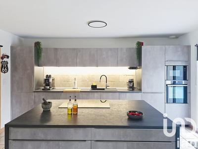 Maison - 185 m² - 7 pièces