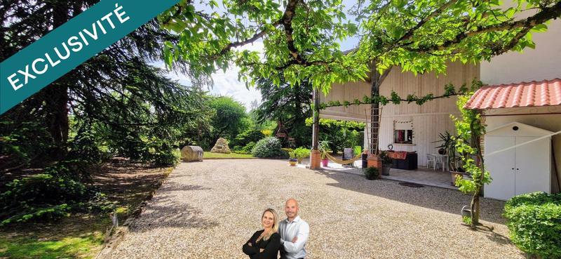 Maison - 210 m² - 6 pièces