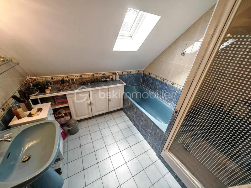 Maison traditionnelle - 150 m² - 7 pièces