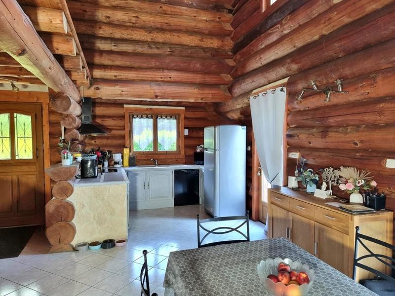 Maison - 111 m² - 6 pièces