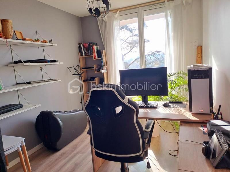 Appartement - 83 m² - 4 pièces