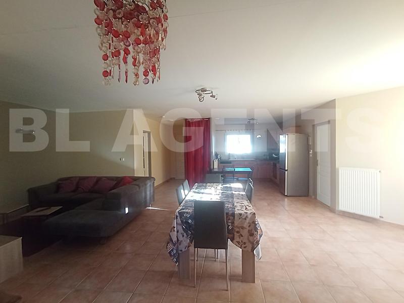 Maison - 96 m² - 4 pièces