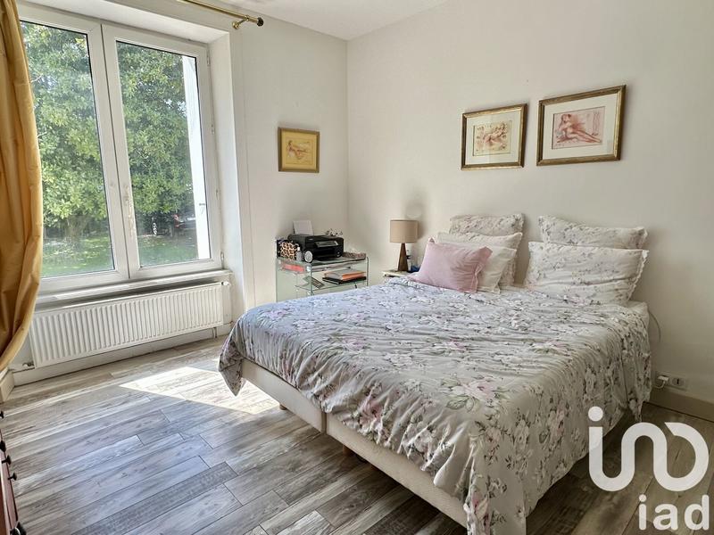 Maison - 202 m² - 9 pièces