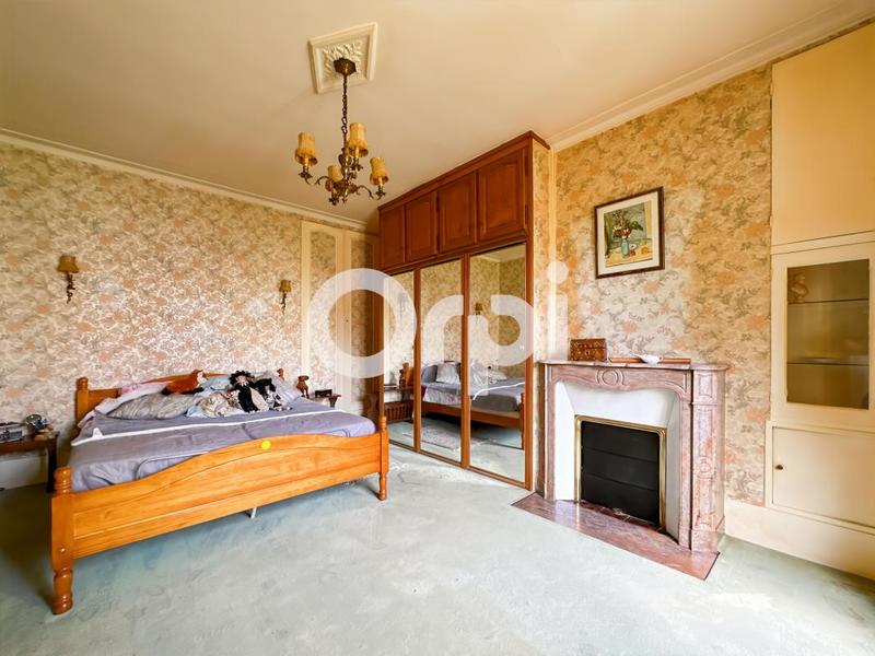 Maison - 314 m² - 10 pièces