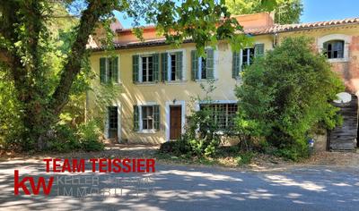 Bastide - 900 m² - 15 pièces