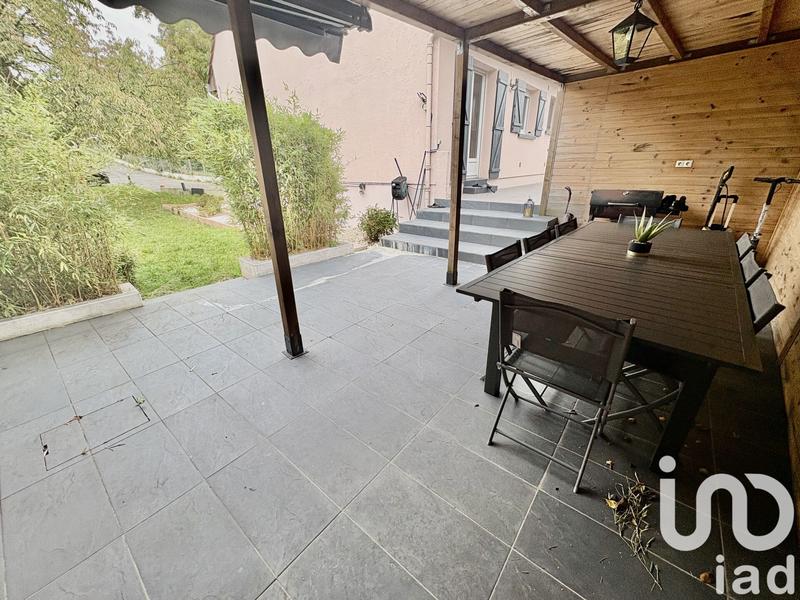 Maison - 137 m² - 8 pièces