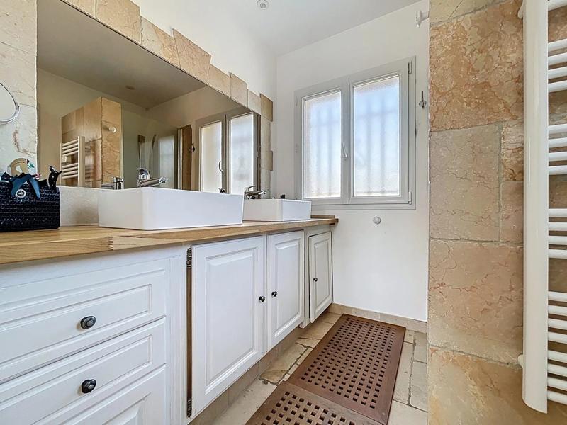 Villa - 240 m² - 7 pièces