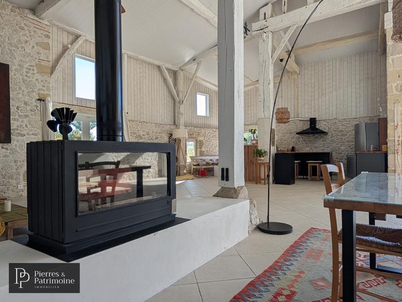 Propriété - 373 m² - 10 pièces