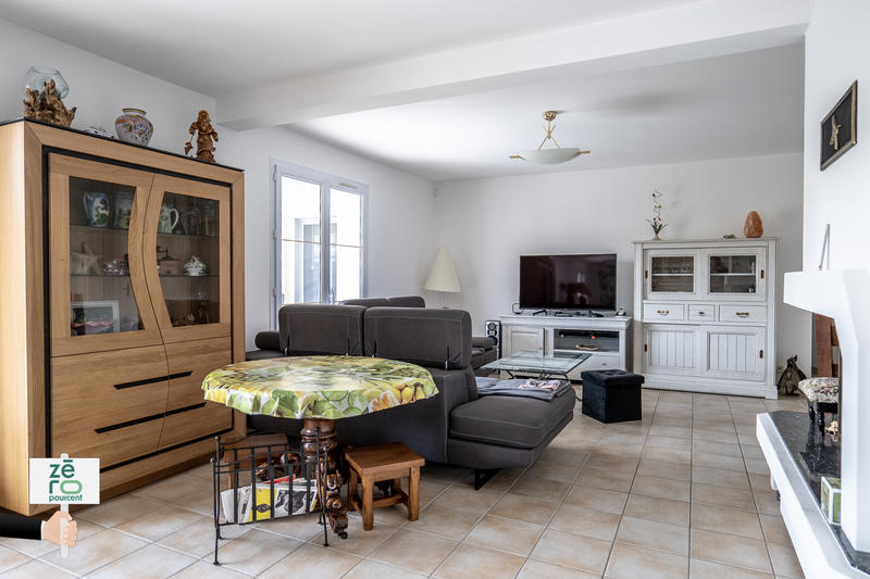 Maison - 233 m² - 7 pièces