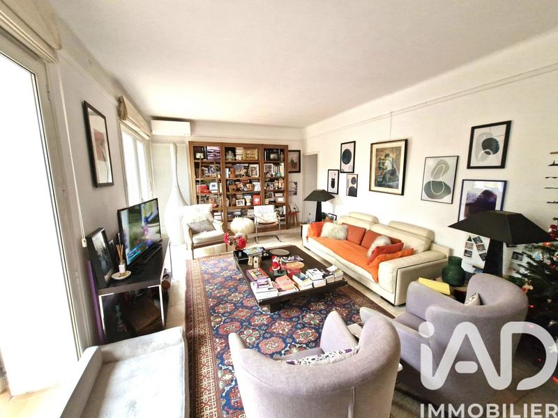 Maison - 290 m² - 10 pièces