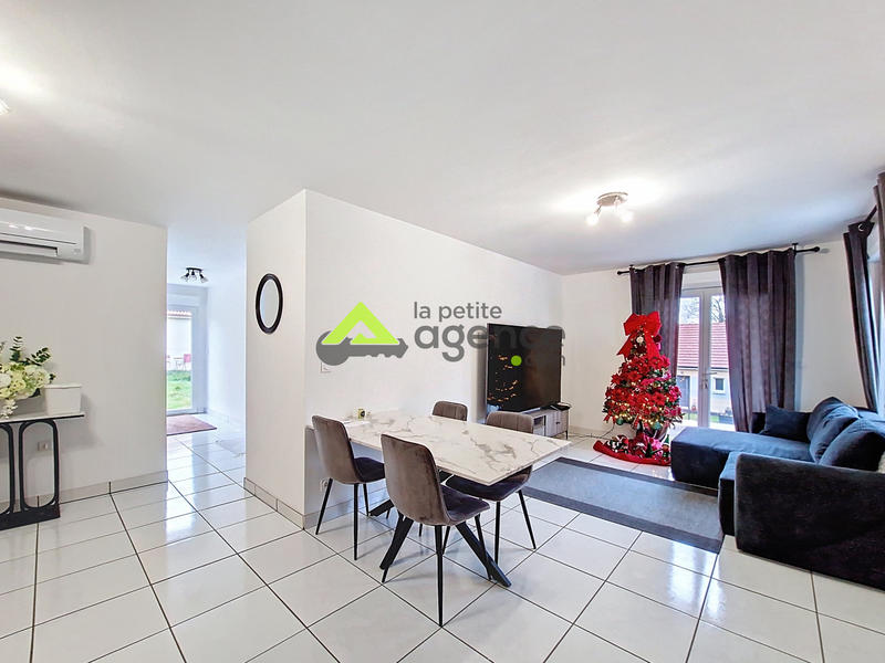 Maison - 90 m² - 4 pièces